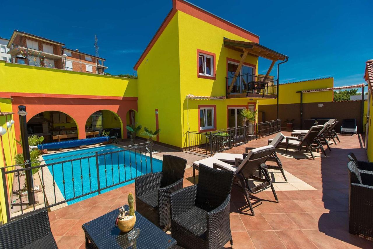 Apartments Ana Lorena Криквеница Екстериор снимка